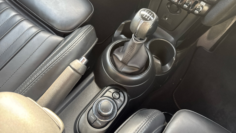 MINI Hatchback 1.5 Cooper Exclusive 5dr Petrol Hatchback